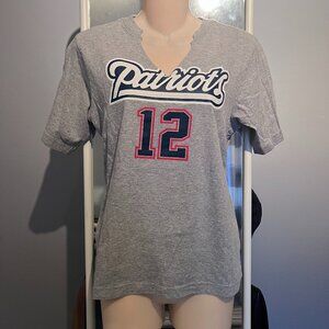Patriots NFL Team T-Shirt Size L (12/14), DIY Cut-Out, Stylish, Unique, Football
